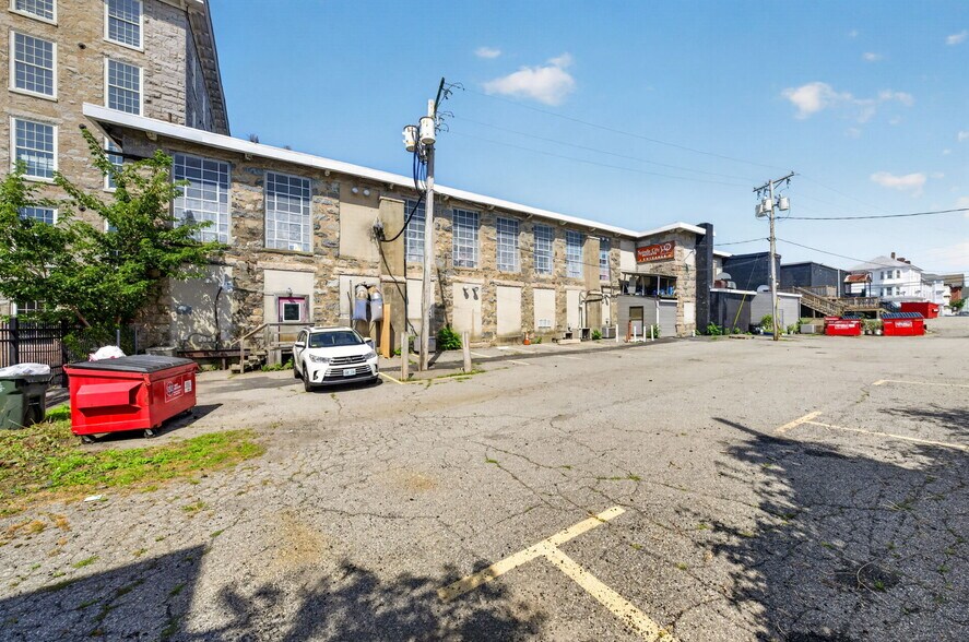 More Photos Of 418 Quequechan St, Fall River Light Manufacturing For Sale