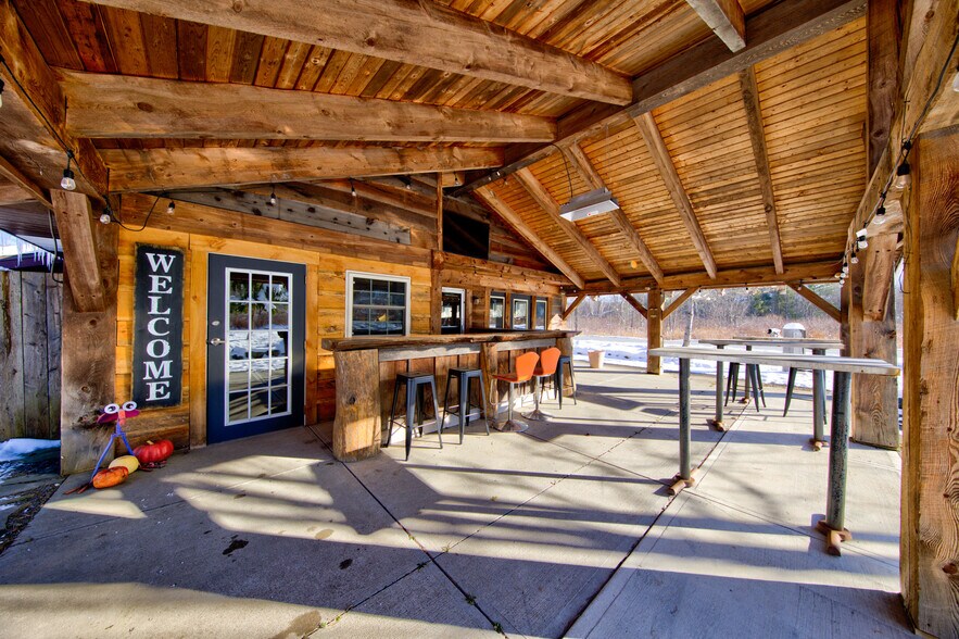 Primary Photo Of 2930 Rt 43, Averill Park Restaurant For Sale