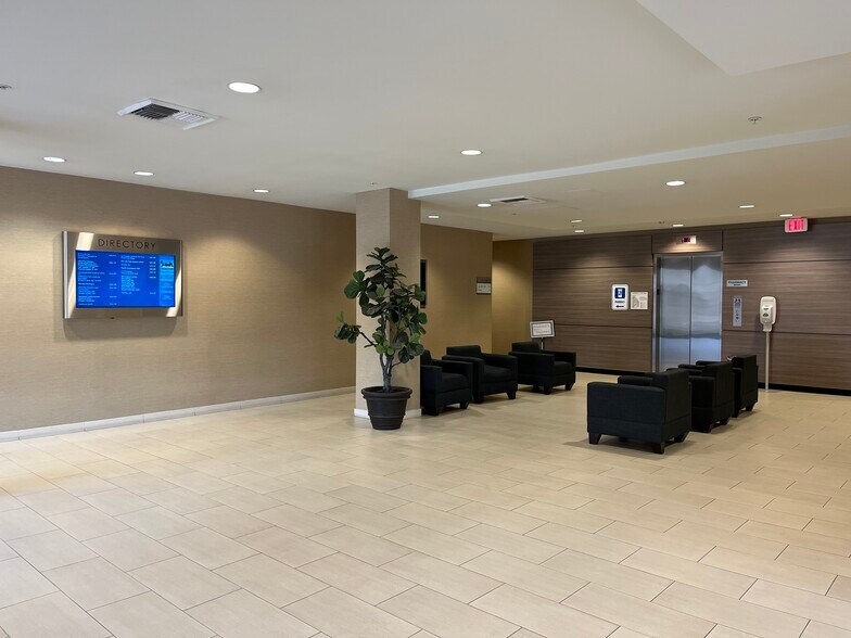 More Photos Of 1577 E Chevy Chase Dr, Glendale Medical For Lease
