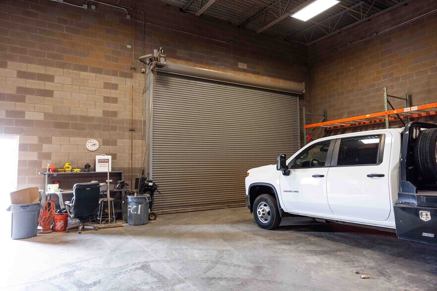 More Photos Of 10922 W Glenn Dr, Glendale Office For Sale