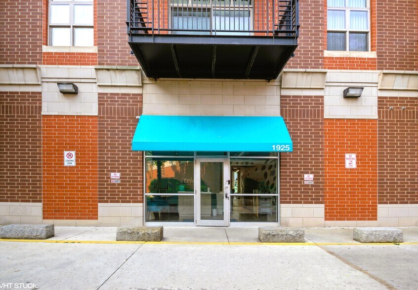 More Photos Of 1900 S State St, Chicago Apartments For Lease