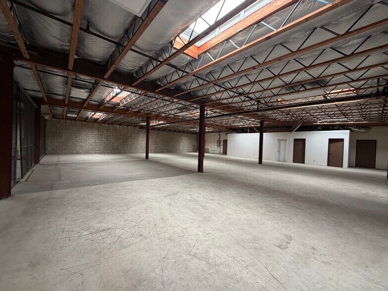 More Photos Of 9517 Gidley St, Temple City Manufacturing For Lease