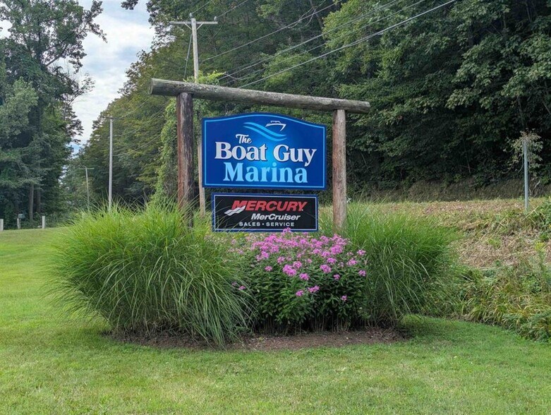 Primary Photo Of 225 Missing Link Rd, Bellows Falls Specialty For Sale