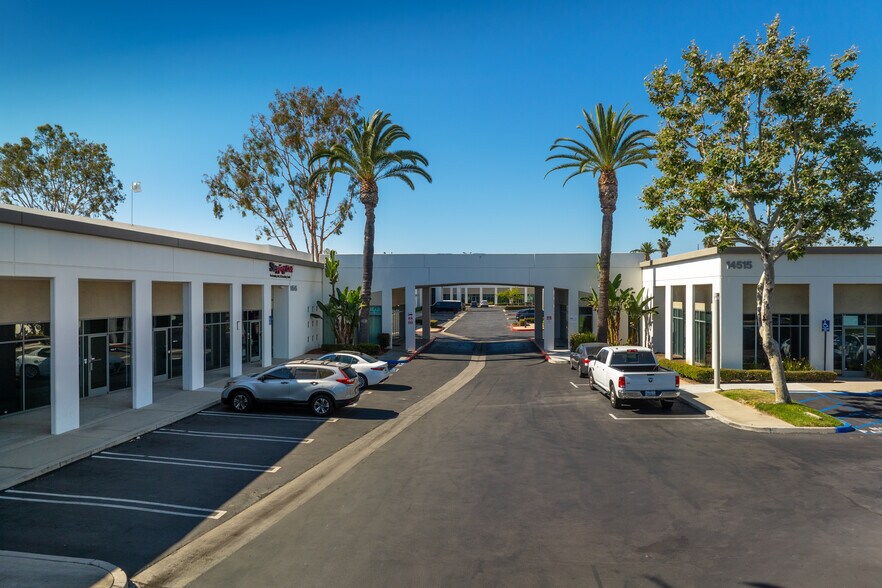 More Photos Of 14525 Valley View Ave, Santa Fe Springs Unknown For Lease