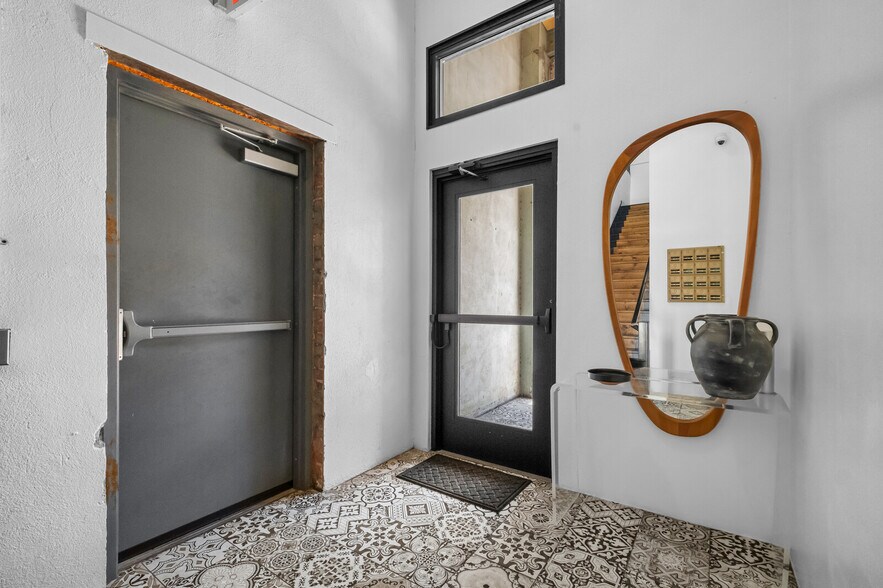 More Photos Of 124 S Joplin Ave, Joplin Warehouse For Sale