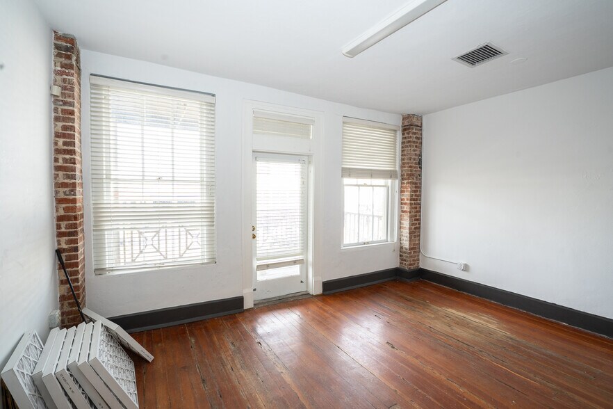 More Photos Of 1126 Central Ave, Saint Petersburg Loft Creative Space For Lease