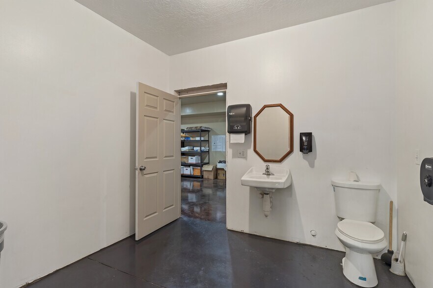 More Photos Of 1545 S 1100 W, Ogden Warehouse For Lease