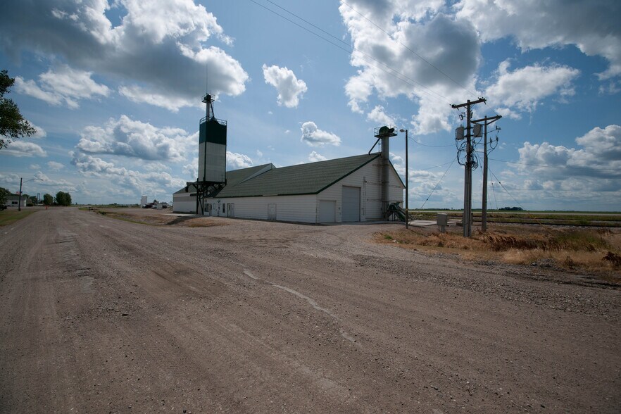 More Photos Of 9713 Old 81 hwy, Joliette Industrial For Sale