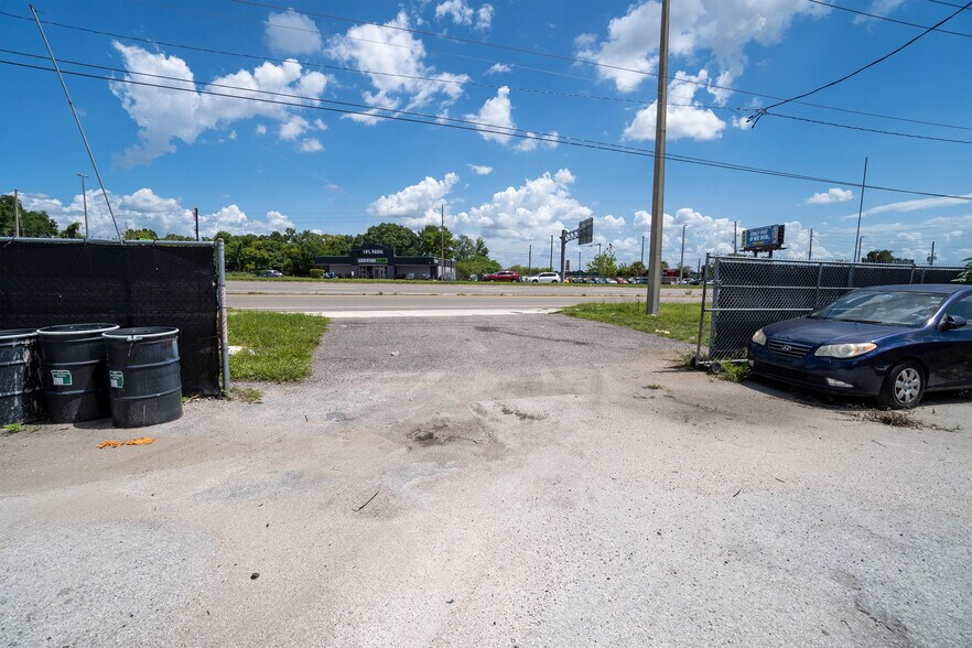 More Photos Of 5507 E Colonial Dr, Orlando Auto Repair For Sale