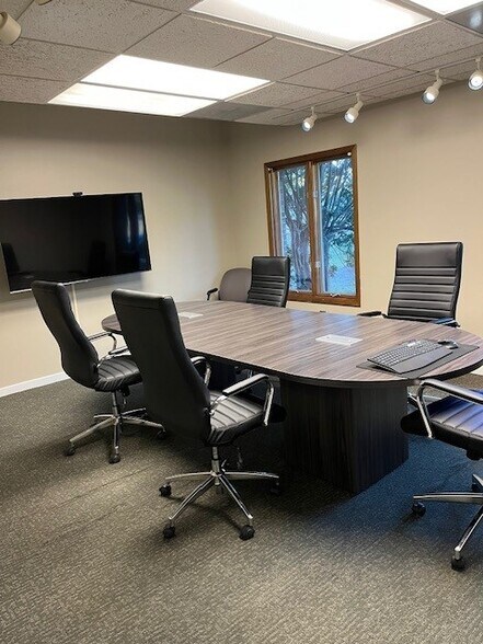 More Photos Of 1019 Thousand Oaks Blvd, Greenville Office For Lease