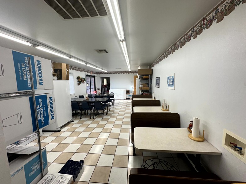 More Photos Of 812 W Oklahoma, Okeene Convenience Store For Sale