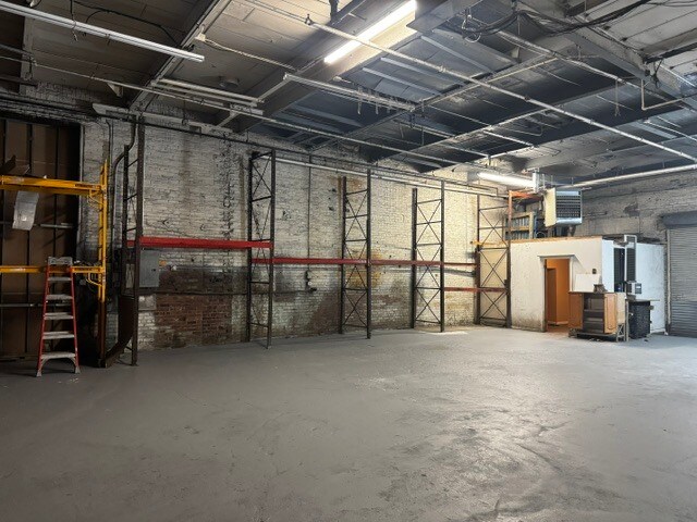 More Photos Of 551 Stewart Ave, Brooklyn Warehouse For Lease