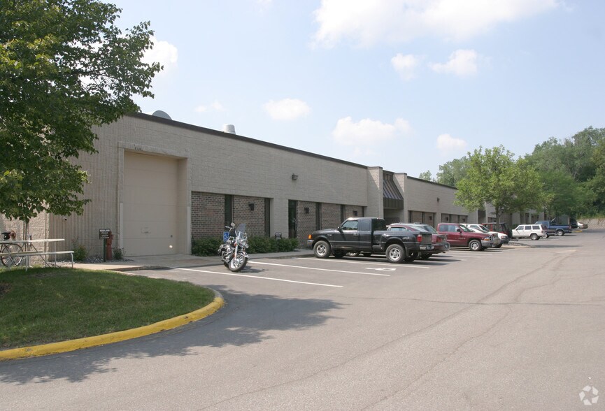 More Photos Of 11545-11581 Encore Cir, Hopkins Warehouse For Lease