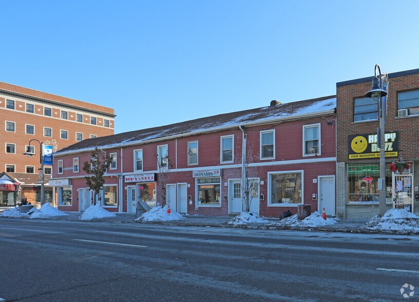 Primary Photo Of 21-31 Bond St E, Oshawa Storefront Retail Residential For Lease