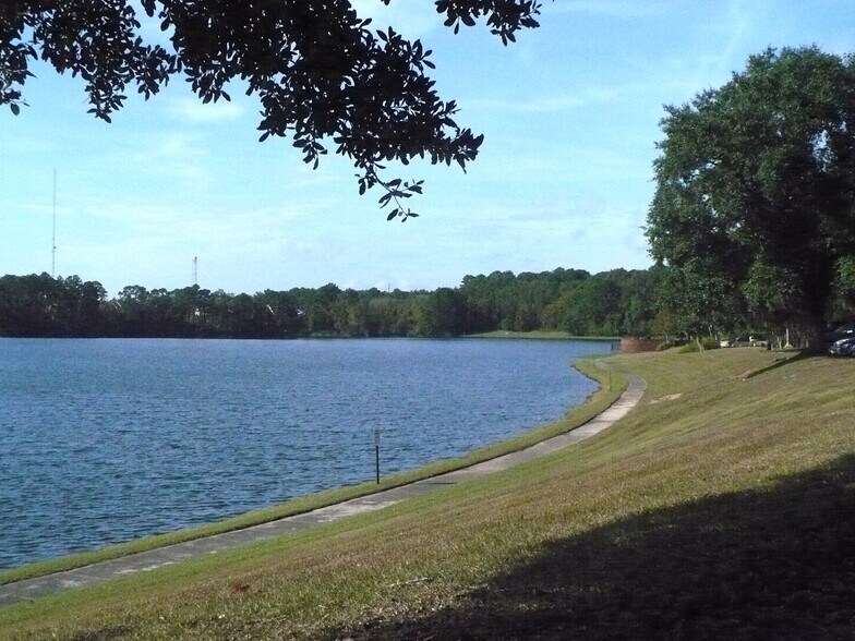 More Photos Of 8001 Chatham Center Dr, Savannah Office For Lease