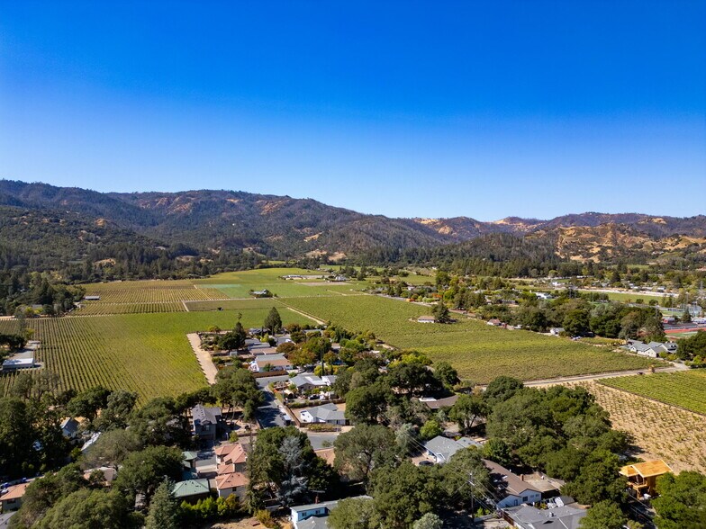 More Photos Of 204 Rosebud Ln, Saint Helena Apartments For Sale