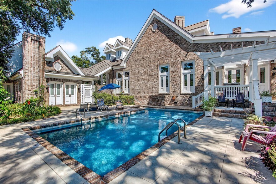 More Photos Of 1611 Glenn Swetman St, Biloxi Specialty For Sale