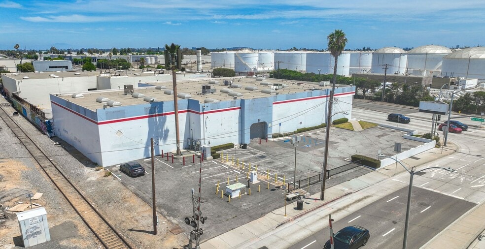 More Photos Of 20310 S Wilmington Ave, Rancho Dominguez Showroom For Lease
