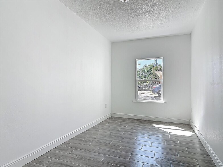 More Photos Of 547 N Ridgewood Ave, Daytona Beach Office For Lease