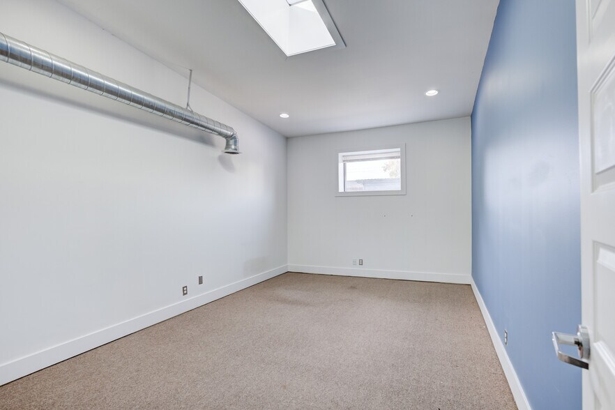 More Photos Of 628 E Parent Ave, Royal Oak Office Residential For Lease