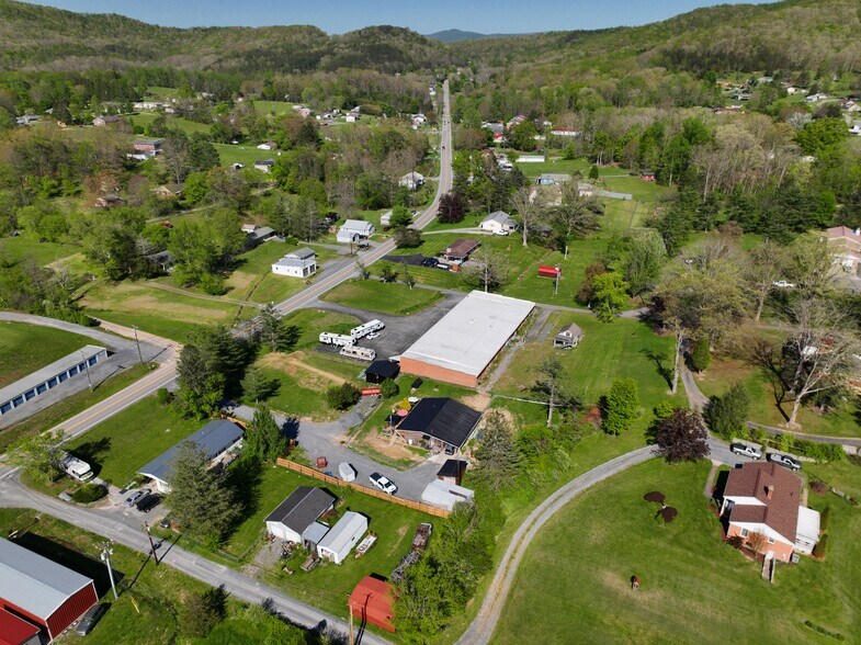 More Photos Of 868 State Route 3 and 12, Hinton Flex For Sale