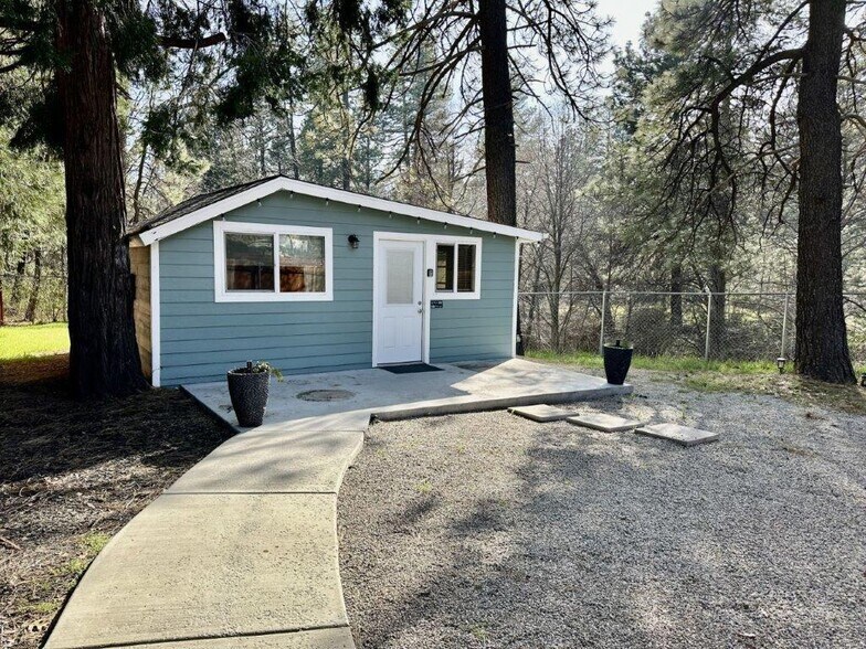 More Photos Of , Idyllwild-Pine Cove Multifamily For Sale