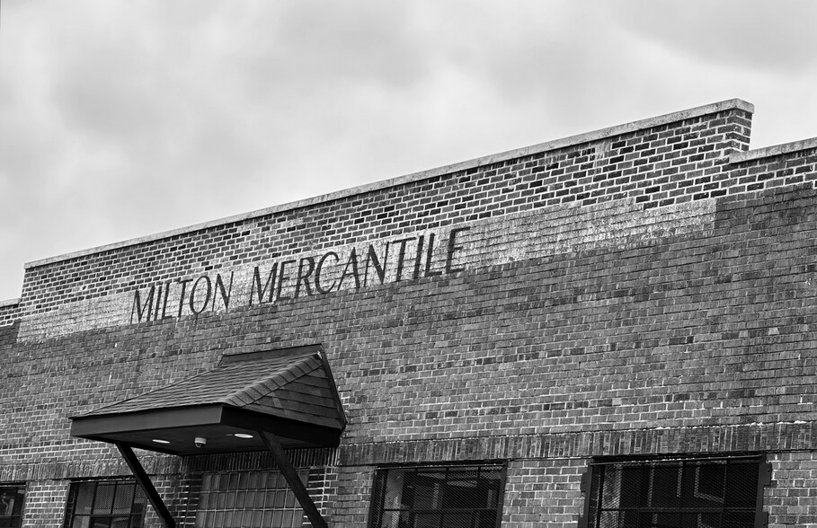 More Photos Of 259 Milton Ave SE, Atlanta Showroom For Lease