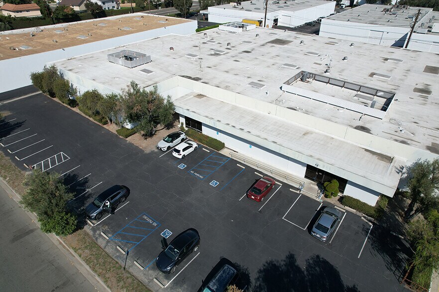 More Photos Of 13815 Struikman Rd, Cerritos Manufacturing For Sale