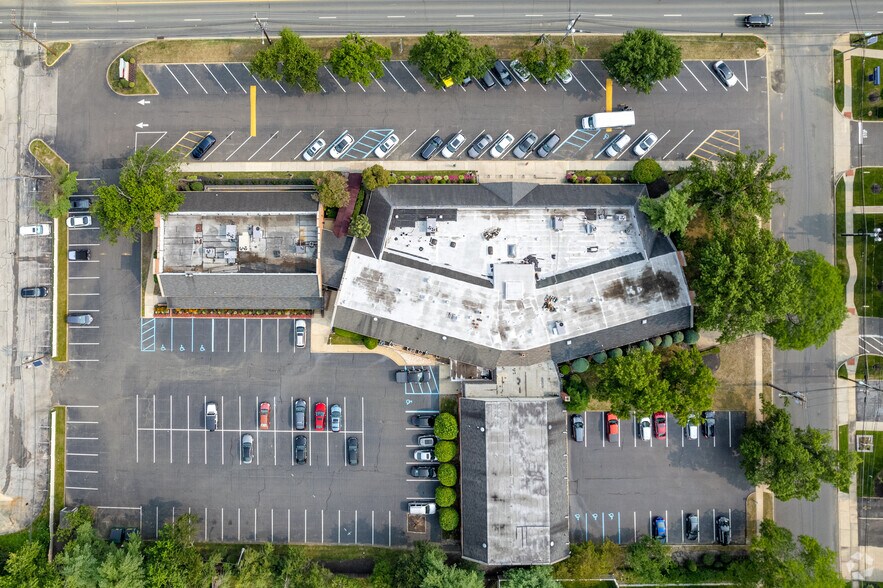 More Photos Of 1401 E Marlton Pike, Cherry Hill Medical For Lease