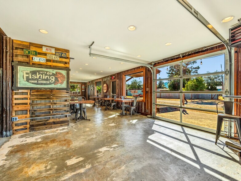 More Photos Of 780 US-101, Chinook Restaurant For Sale