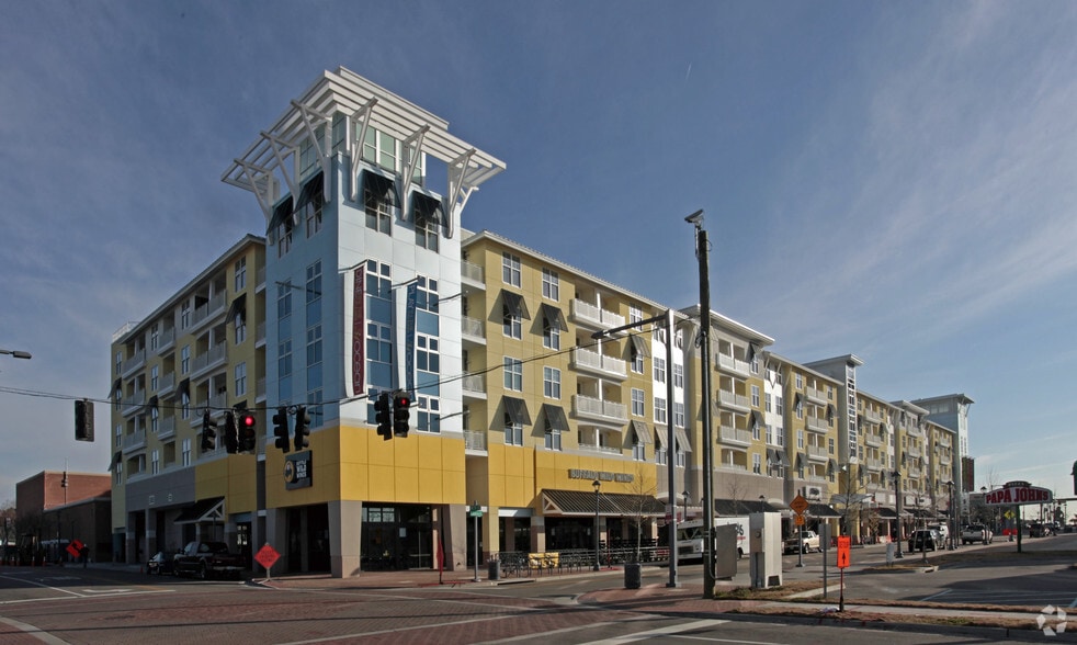 More Photos Of 332 Laskin Rd, Virginia Beach Apartments For Lease