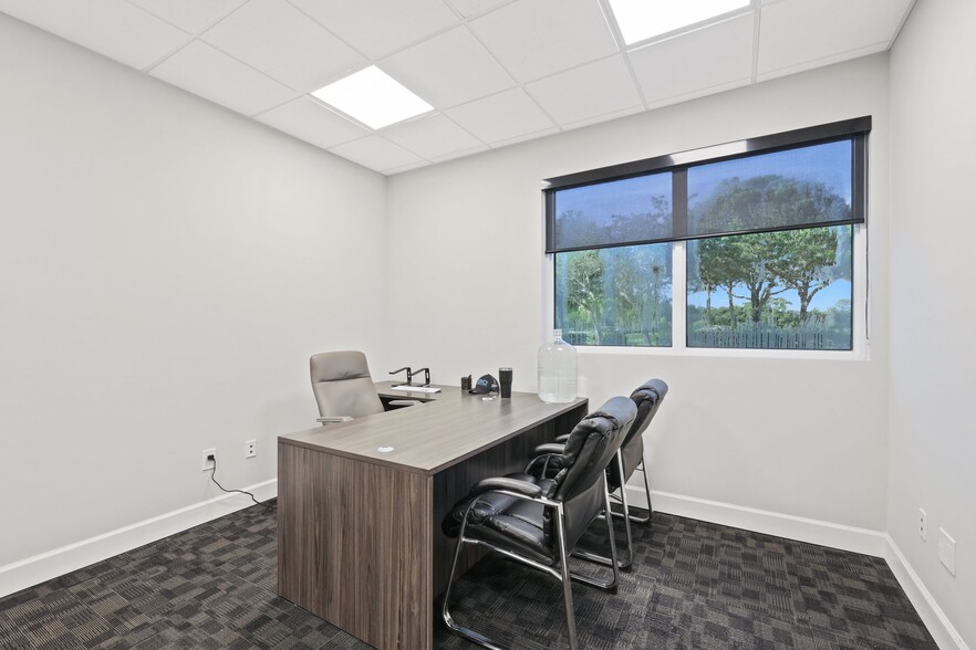 More Photos Of 10055 Yamato Rd, Boca Raton Medical For Lease