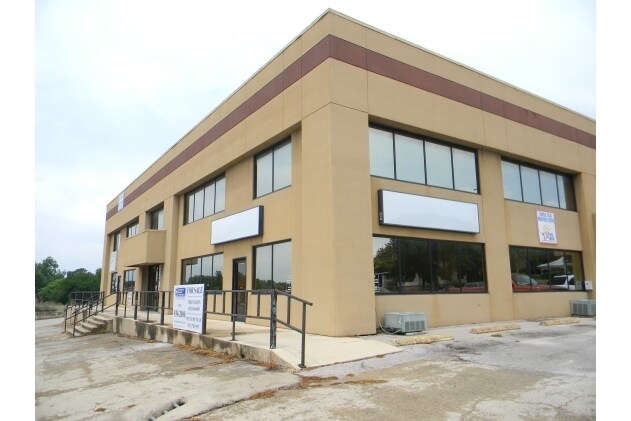 Primary Photo Of 1305 S Key Ave, Lampasas Office For Sale