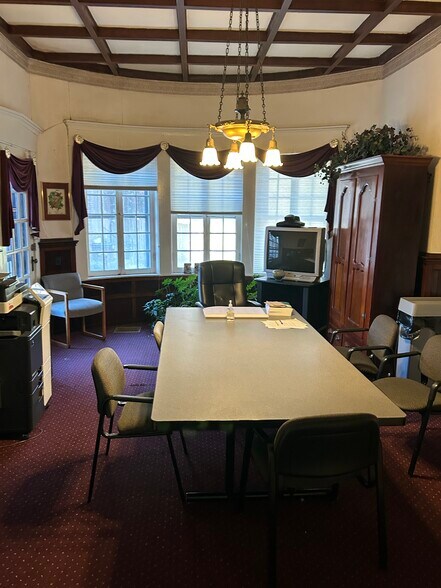 More Photos Of 526 Greenup St, Covington Office For Sale