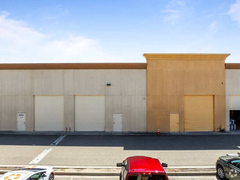 More Photos Of 470 W Larch Rd, Tracy Service For Sale