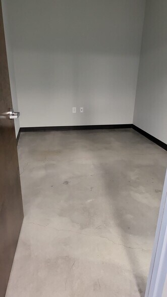 More Photos Of 3150 Rogers Rd, Wake Forest Medical For Sale