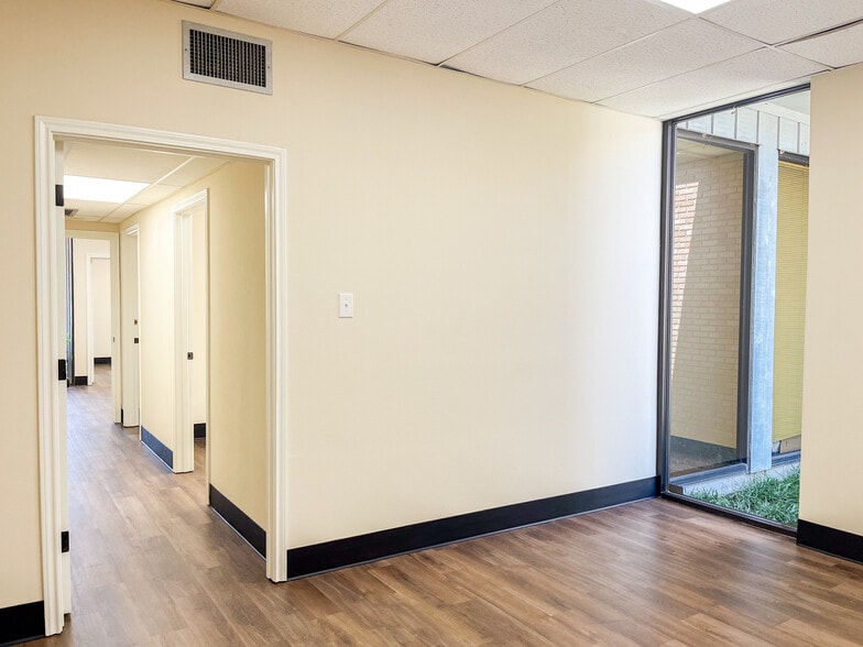 More Photos Of 8211 Goodwood Blvd, Baton Rouge Office For Lease