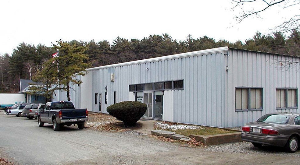 More Photos Of 10 Fernwood Lake Ave, Gloucester Warehouse For Lease
