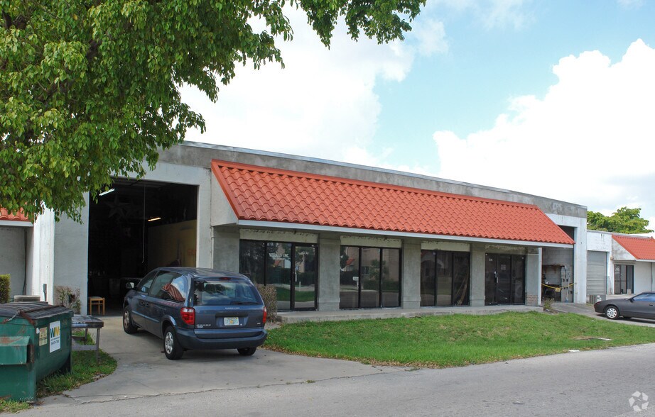More Photos Of 2193 N Powerline Rd, Pompano Beach Warehouse For Lease