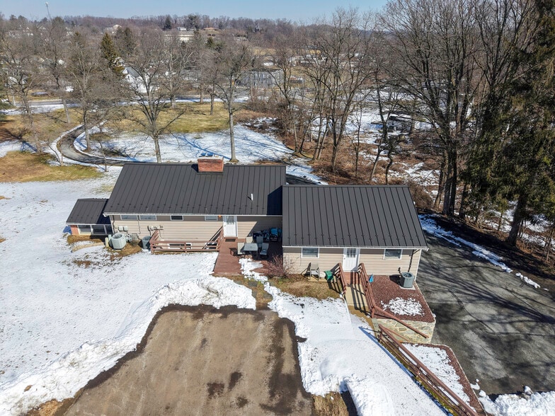 More Photos Of 166 Rosehill Ave, West Grove Multifamily For Sale