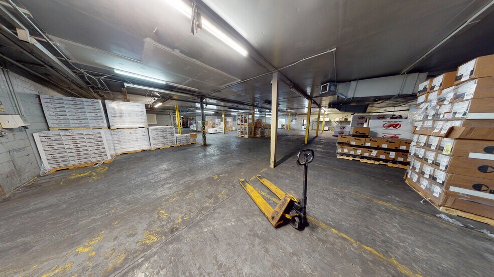 More Photos Of 35 Rose Morrow Rd, Wantage Manufacturing For Sale