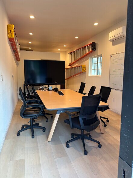 More Photos Of 346 N Azusa Ave, La Puente Storefront Retail Office For Sale