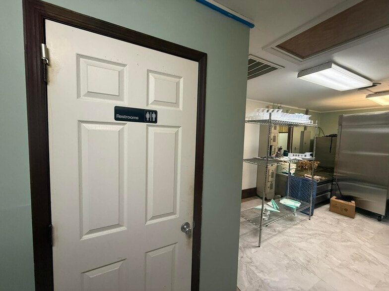 More Photos Of 8063 Old US 421, Lillington Restaurant For Sale