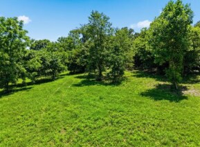 More Photos Of 806 Whitaker Rd, New Market Warehouse For Sale