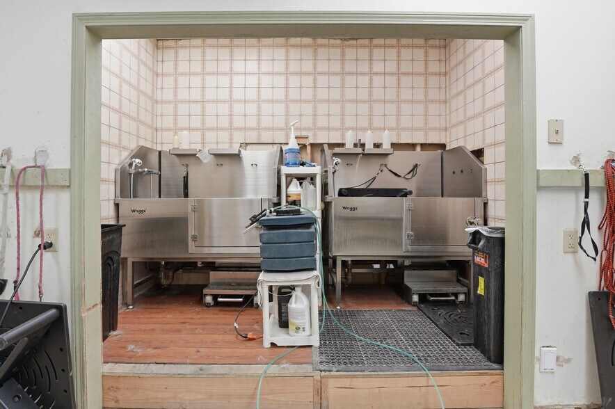 More Photos Of 711 Pleasant St, Paxton General Retail For Sale