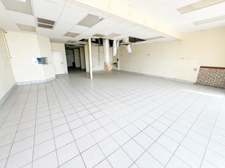 More Photos Of 1901 Rankin Hwy, Midland Storefront For Lease