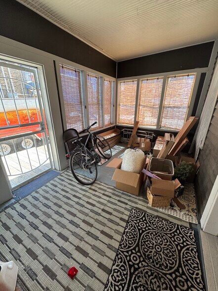 More Photos Of 168 13th Ave NE, Minneapolis Storefront Retail Office For Lease