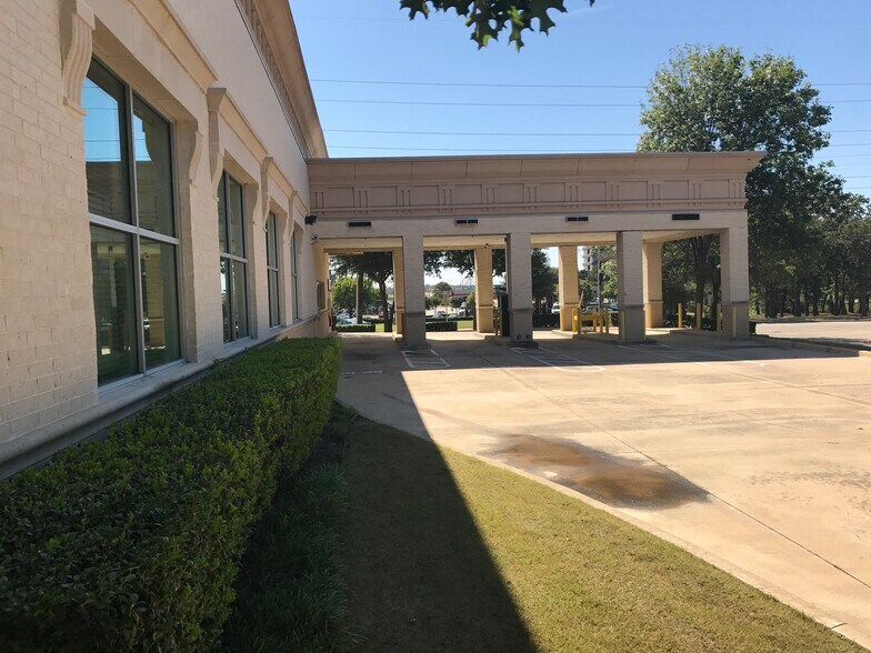 More Photos Of 1900 Ballpark Way, Arlington Medical For Lease