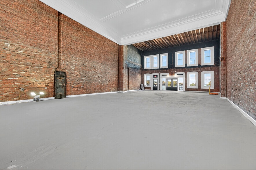 More Photos Of 25 W Front St, Keyport Bank For Lease