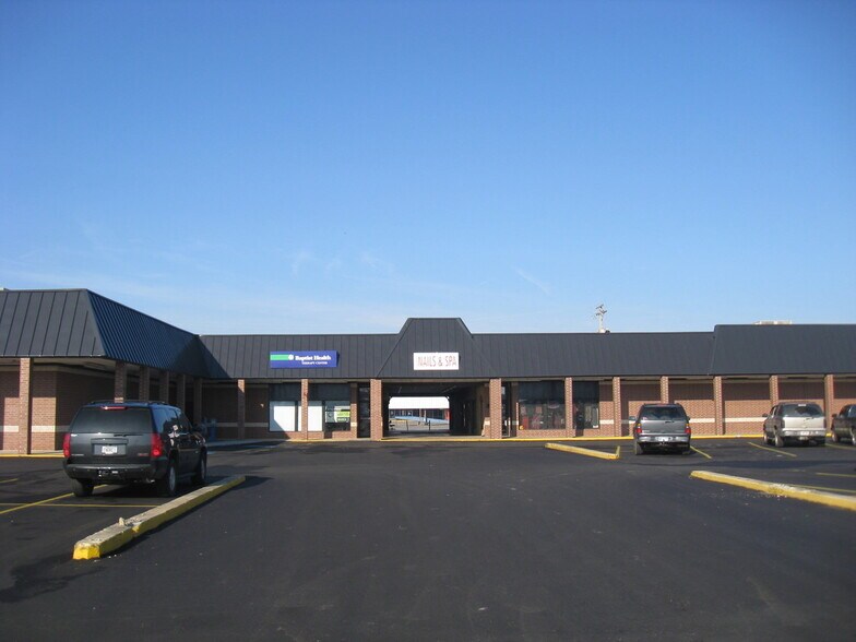 More Photos Of 2110 S Buerkle St, Stuttgart Storefront For Sale